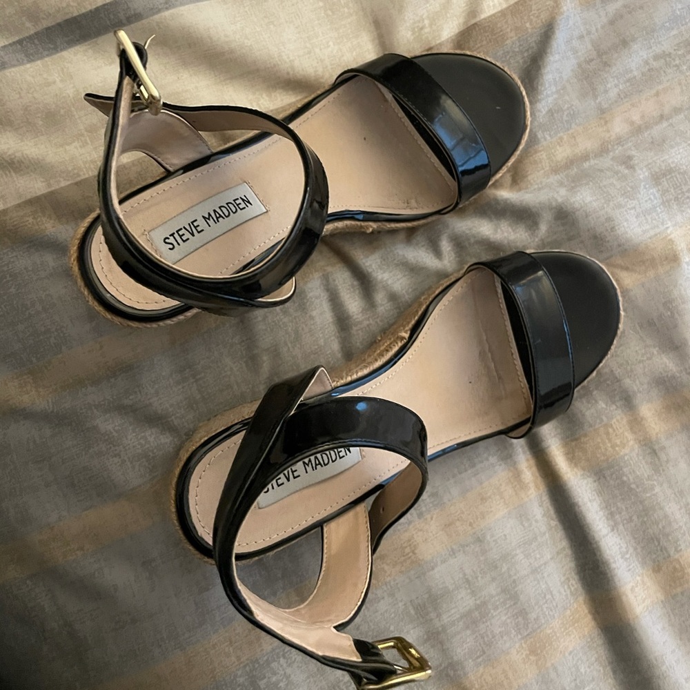 Steve Madden High Top Wedge Sandals - size 9